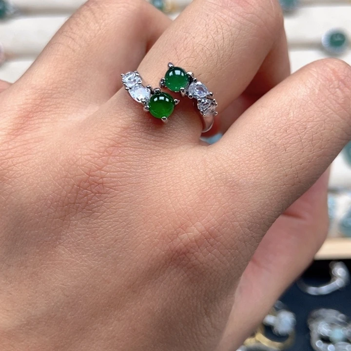 翡翠未镶嵌戒指戒指