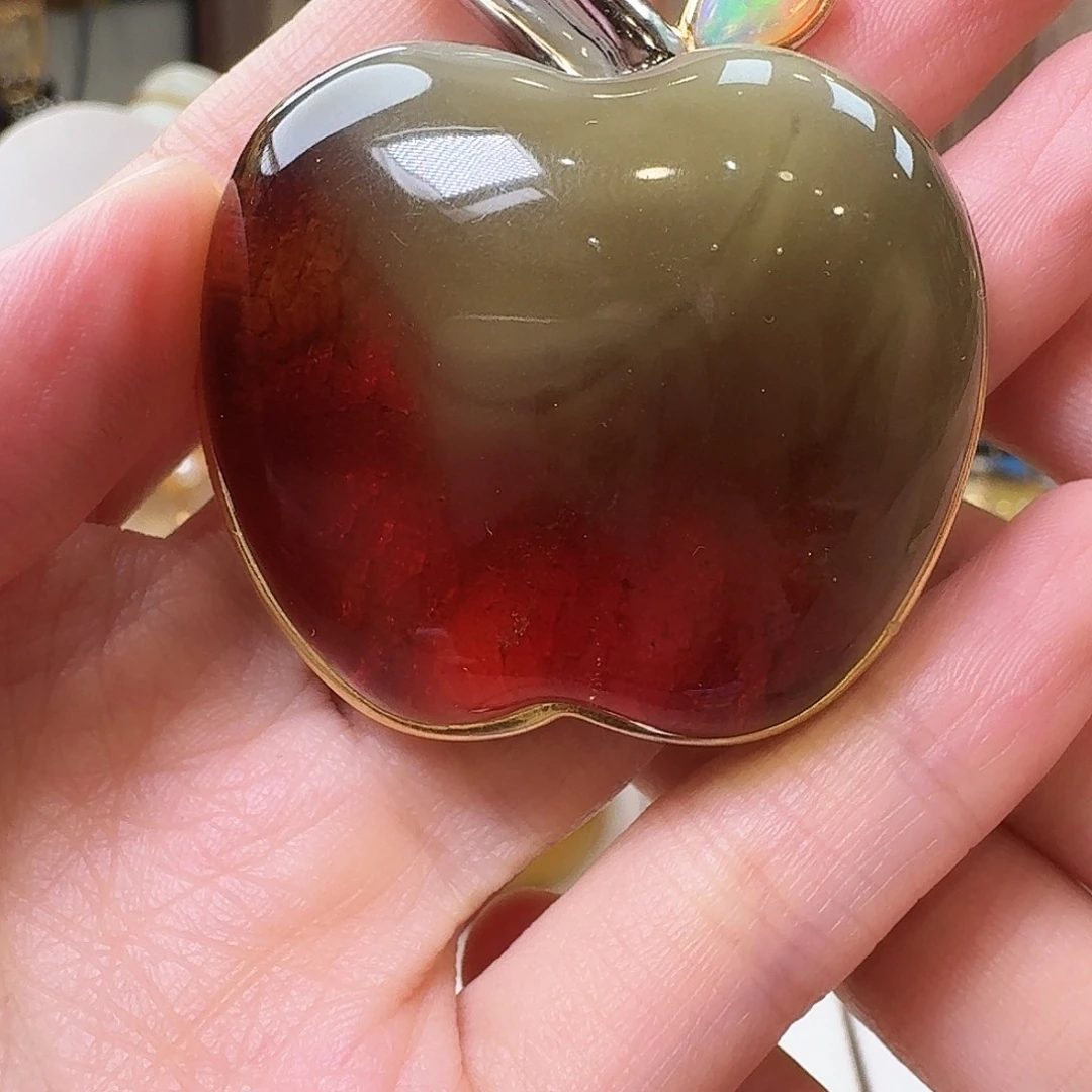琥珀未镶嵌颈饰吊坠