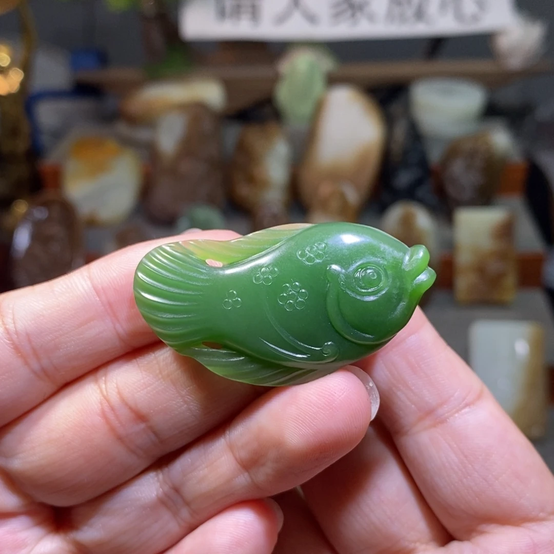 颈饰未镶嵌和田玉（碧玉）年年有鱼