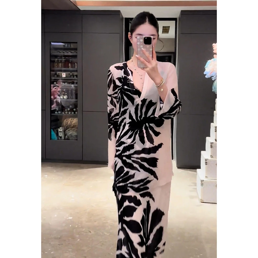 法式气质名媛女神范轻奢高级小众不撞款印花上衣半身裙两件套女夏