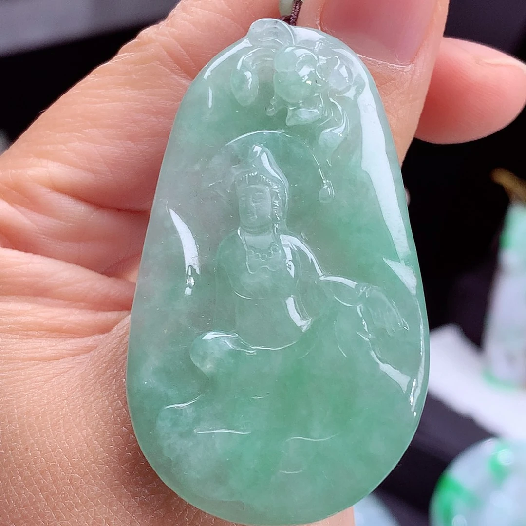 翡翠颈饰18K金镶嵌翡翠吊坠