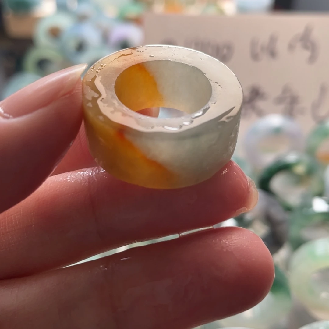 定制翡翠未镶嵌戒指