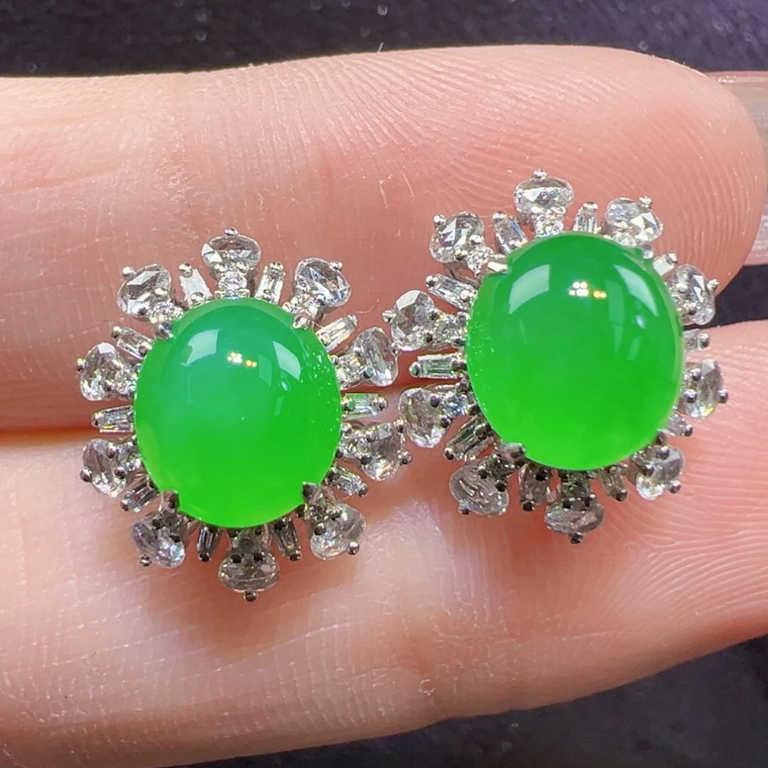 翡翠18K金镶嵌耳饰耳钉