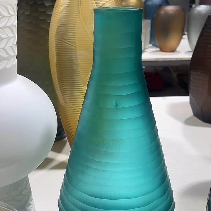 蓝***蓝琉璃手工艺品国级绿色磨刻花瓶花器高40口6