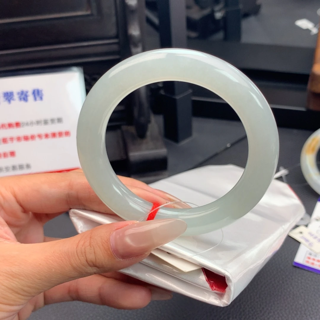 未镶嵌手镯翡翠23