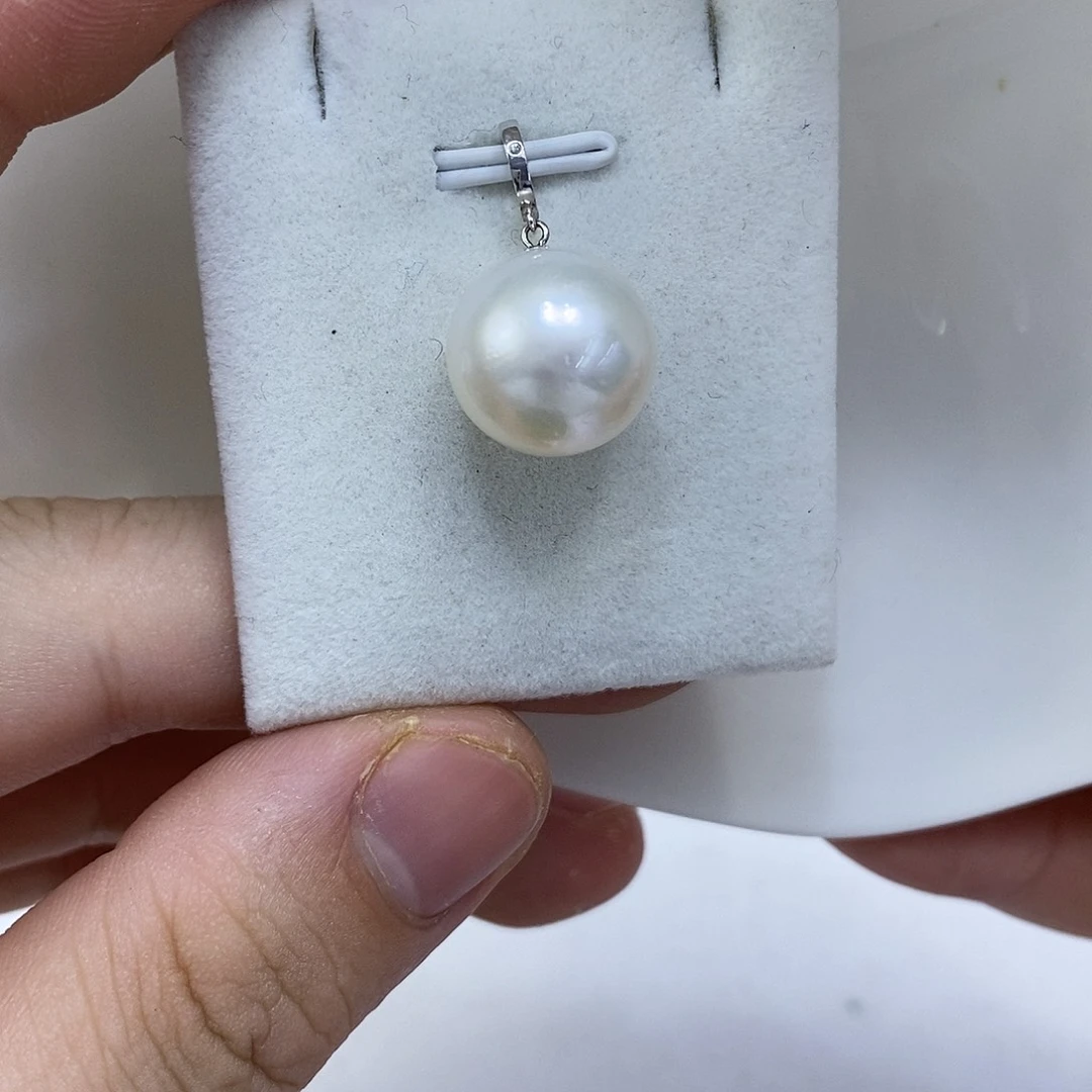 海水珍珠18K金镶嵌颈饰
