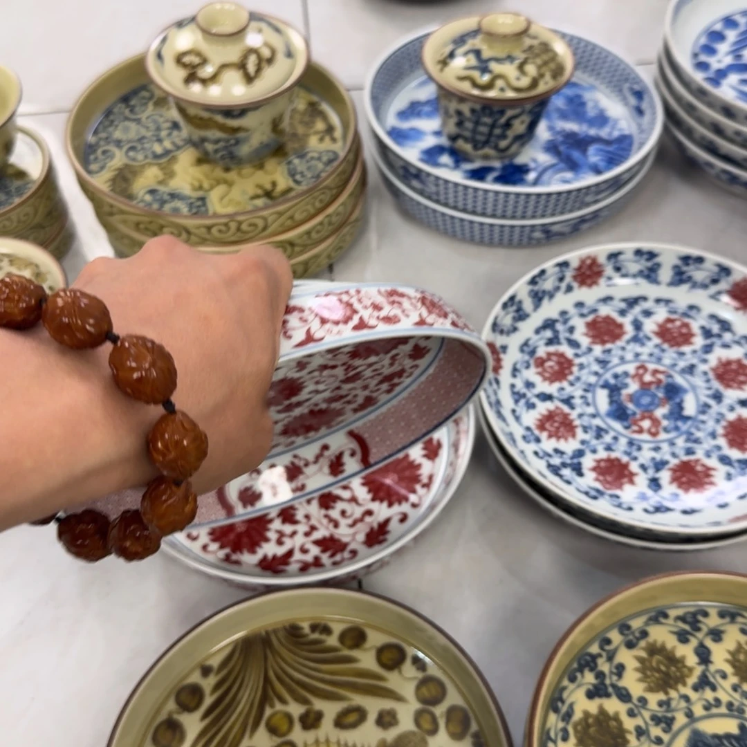 摆件陶釉里红缠枝莲大壶承18