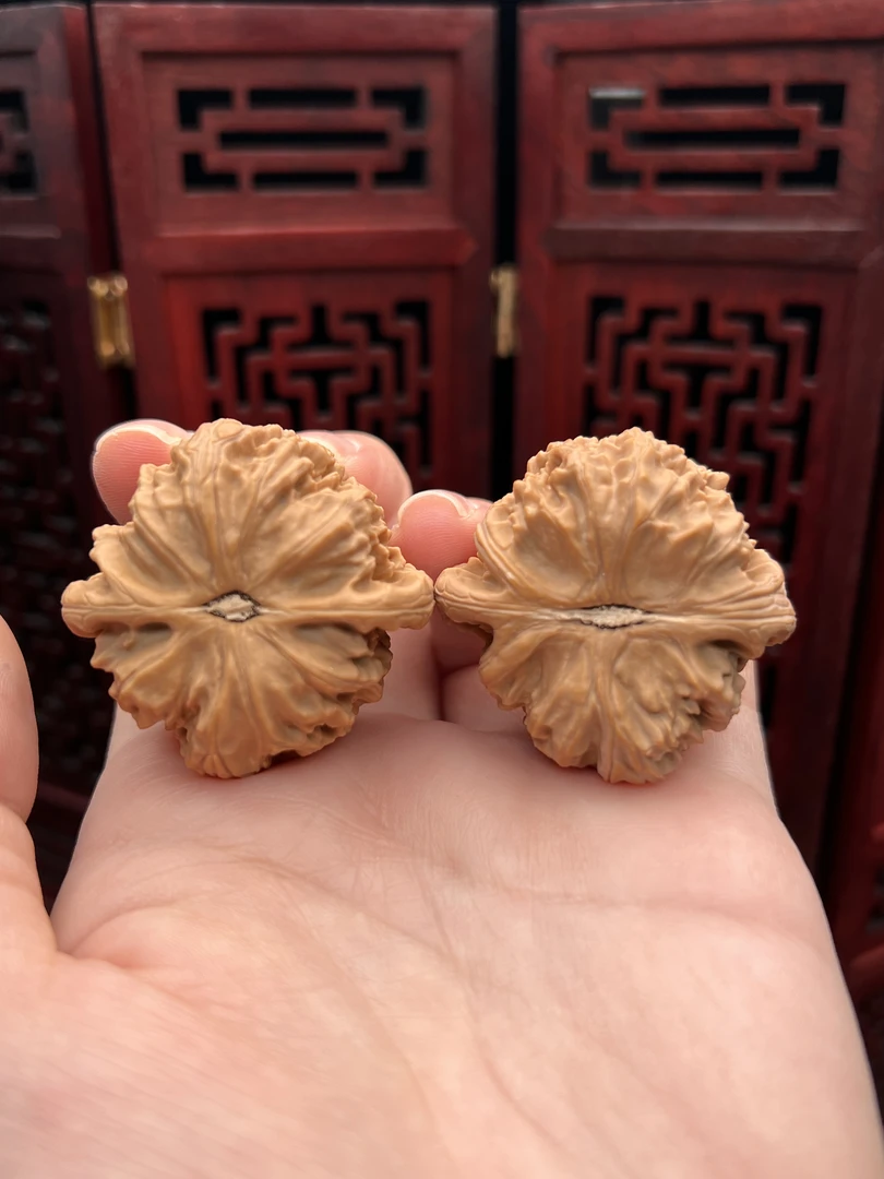 到手5对微瑕文玩核桃