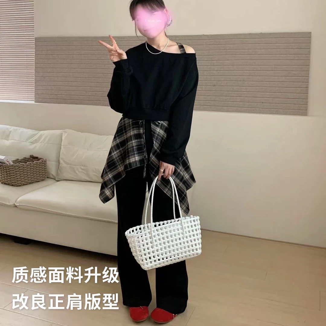 雯雯子推荐设计款格子屁帘微喇休闲裤斜肩上衣三件套