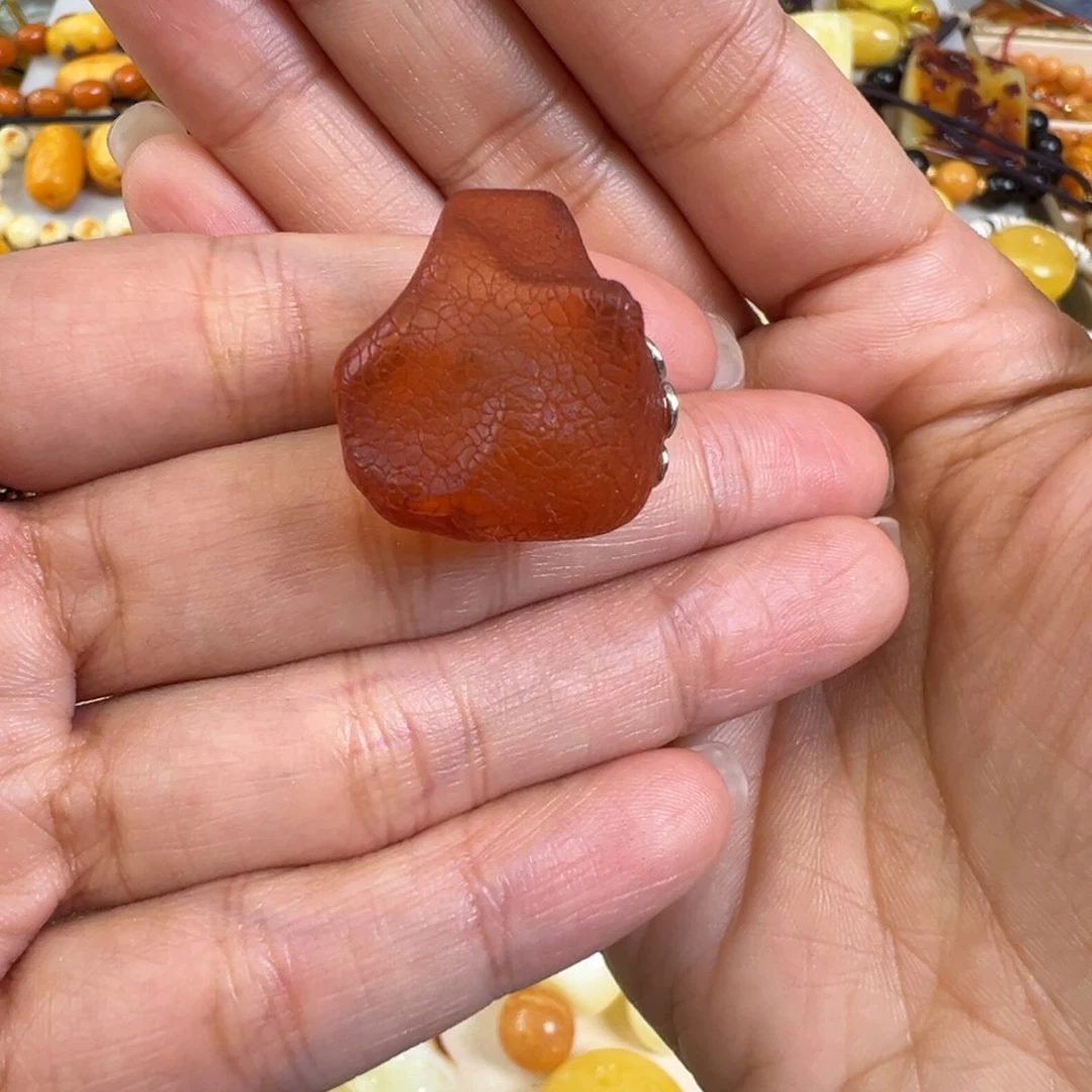 琥珀颈饰未镶嵌蜜蜡