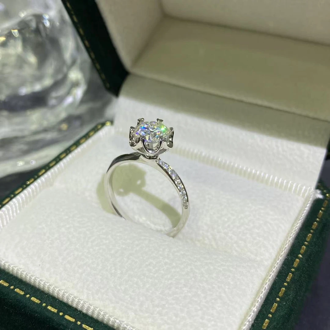 925银莫桑石银制品 【小天鹅女戒】1克拉   经典时尚 /合成碳硅石