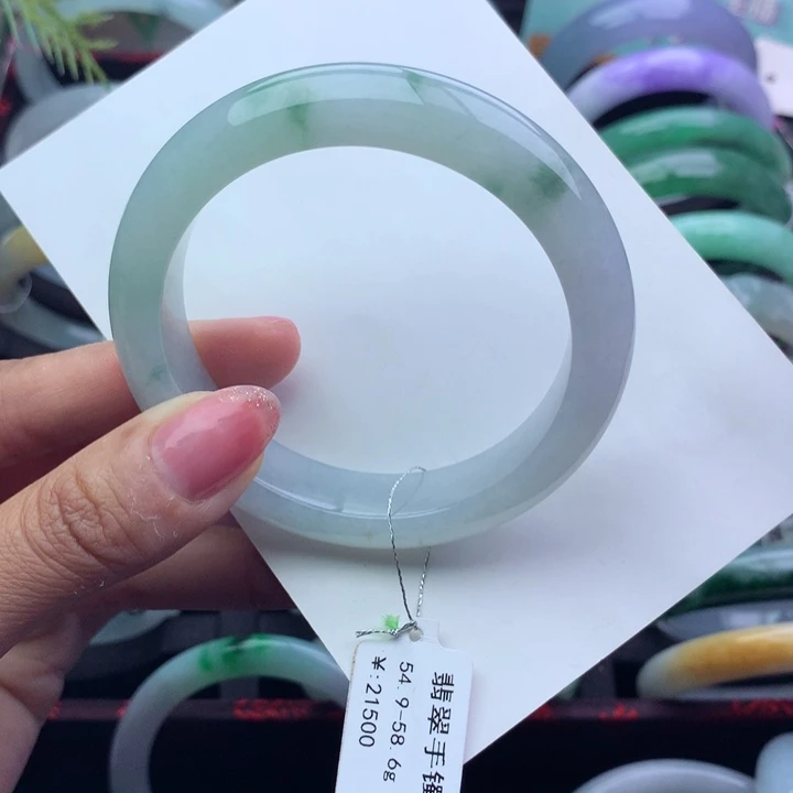 翡翠手镯未镶嵌天然翡翠手镯
