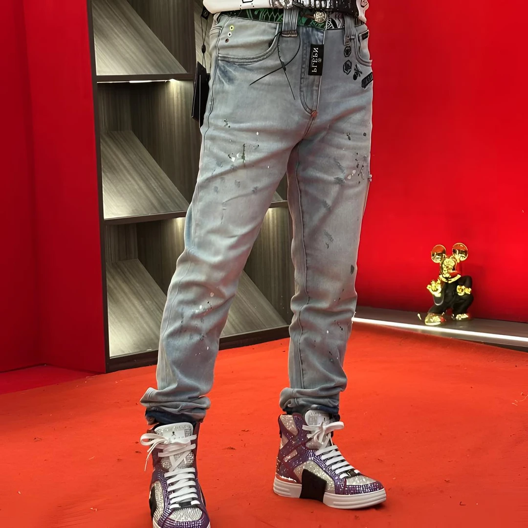 PP正品25新款刺绣潮牌设计师牛仔破洞男士弹力修身蓝色牛仔裤9946