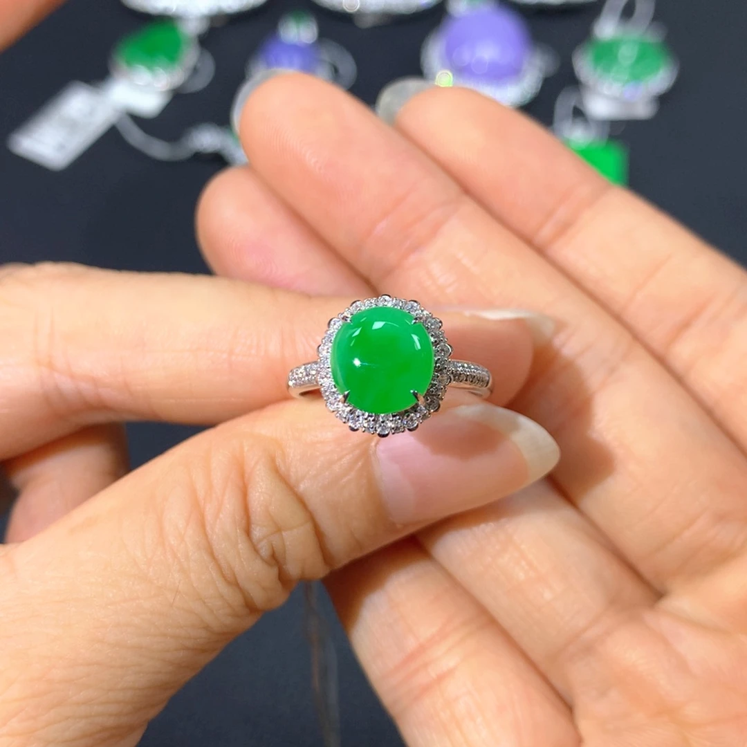 翡翠戒指18K金镶嵌翡翠