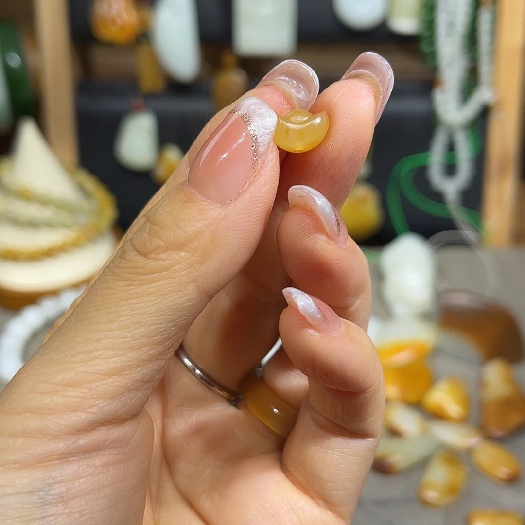 和田玉未镶嵌颈饰力*