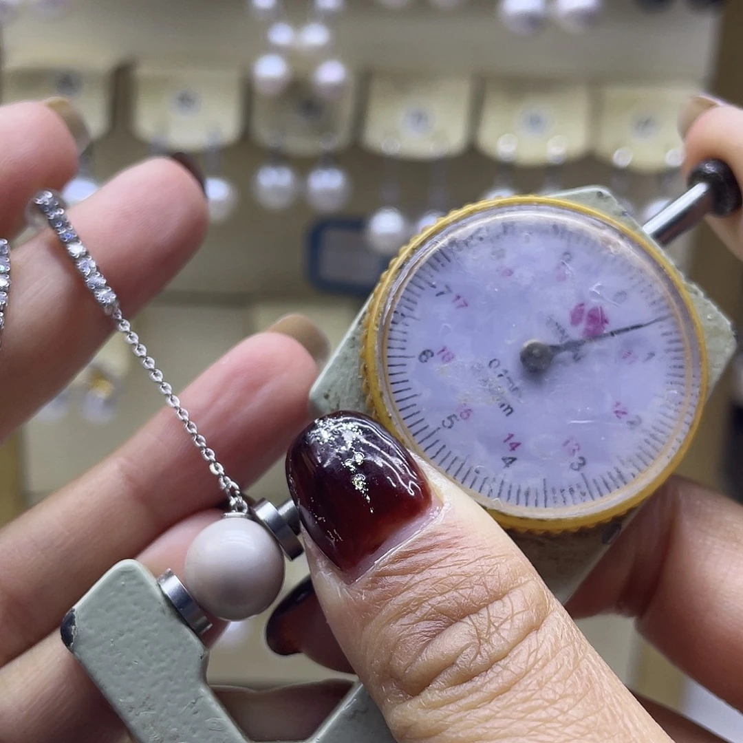 银S925镶嵌淡水珍珠耳饰