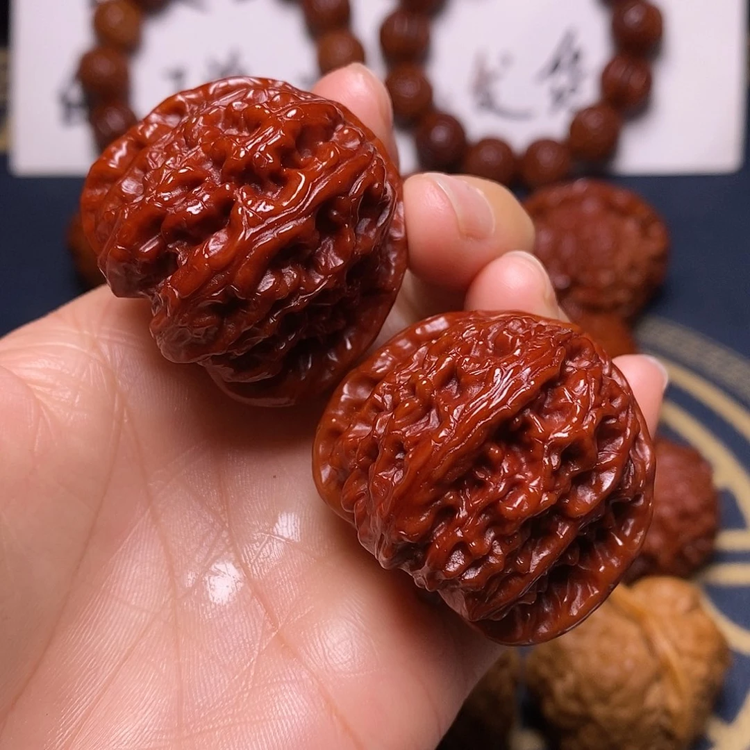 雨***步吊坠文玩核桃39三角白