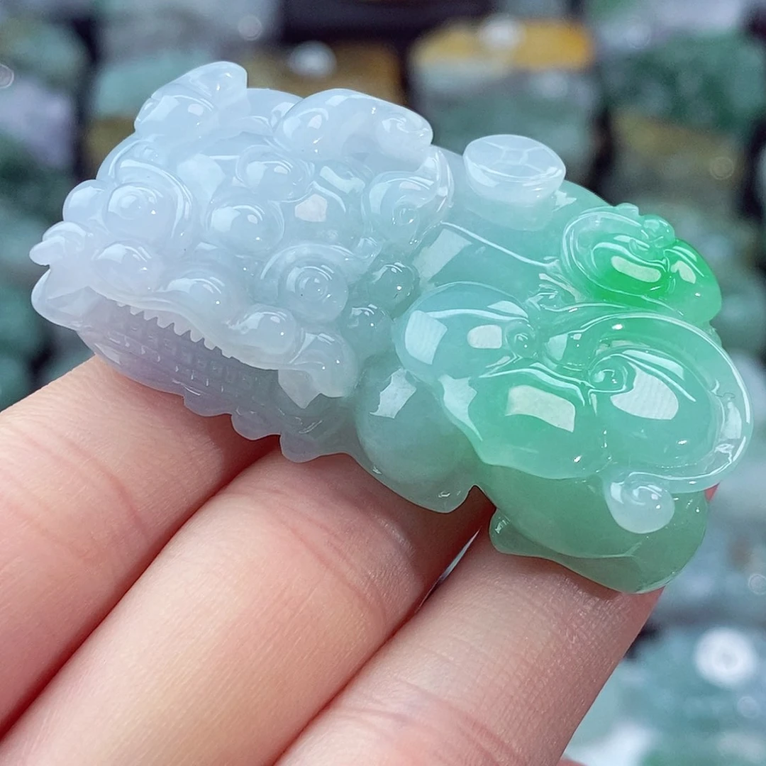 颈饰未镶嵌翡翠天然