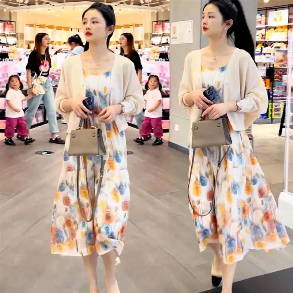 夏日绝美巨好看套装女2025碎花冰丝蝙蝠袖针织上衣连衣裙两件套潮