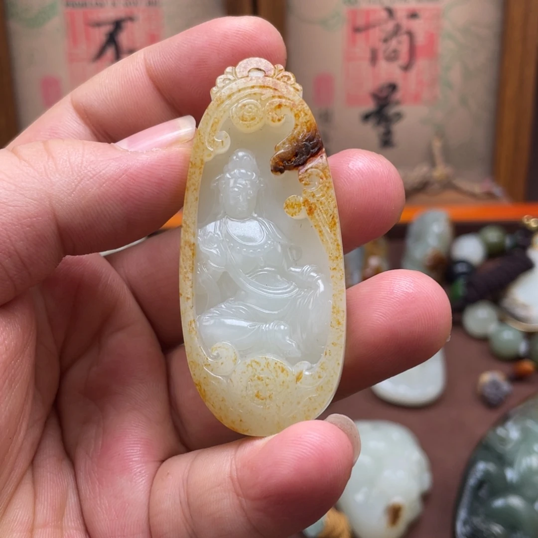 绽***放和田玉未镶嵌挂件
