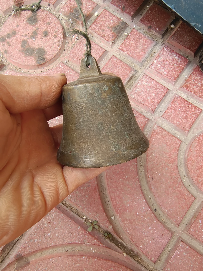 小铜壶花花板子摆件，摆件