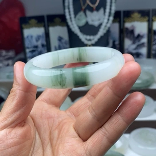 石英质玉（金丝玉）手镯未镶嵌