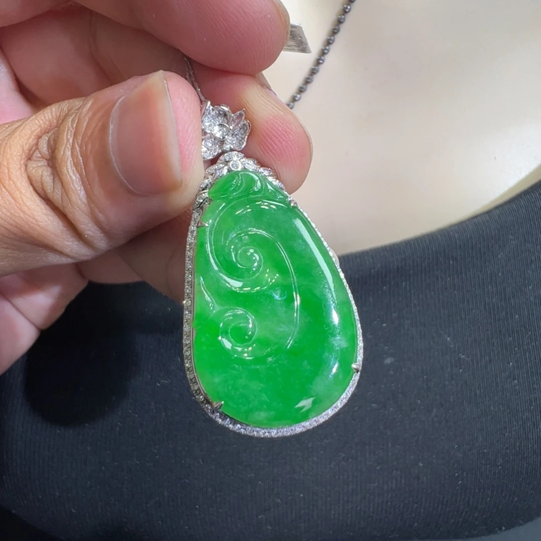 翡翠18K金镶嵌吊坠(不含链)