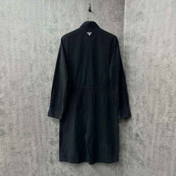 99新 Prada/普拉达 背后三角标Logo钱布雷短裤连体衣/WK368/L码