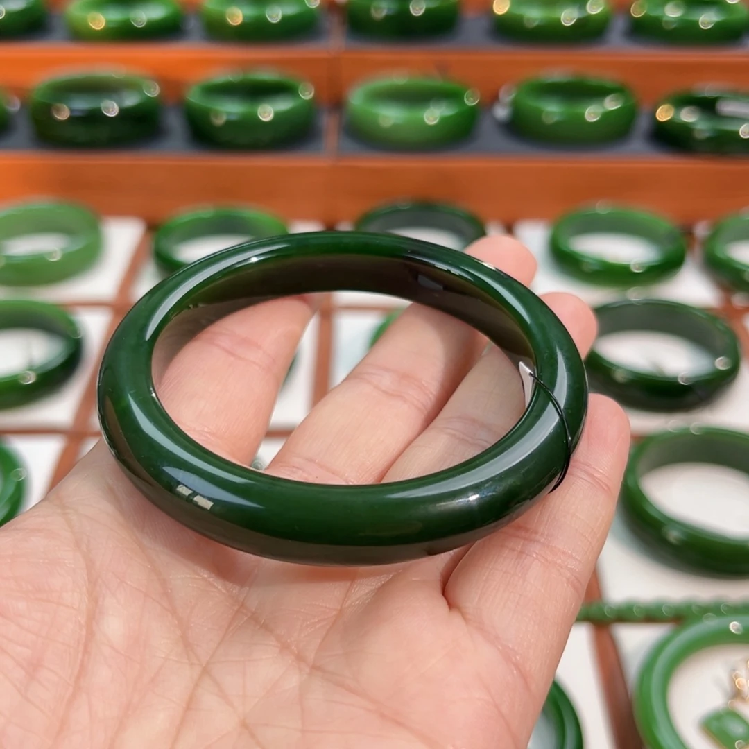 未镶嵌手镯和田玉（碧玉）