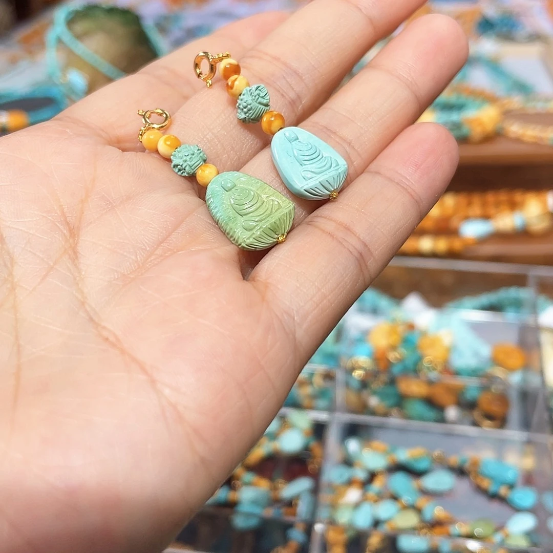 琥珀颈饰未镶嵌多样发其一