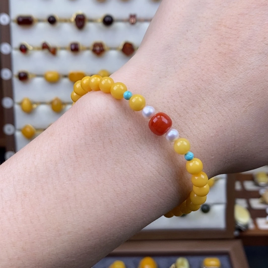 裸石琥珀未镶嵌成品