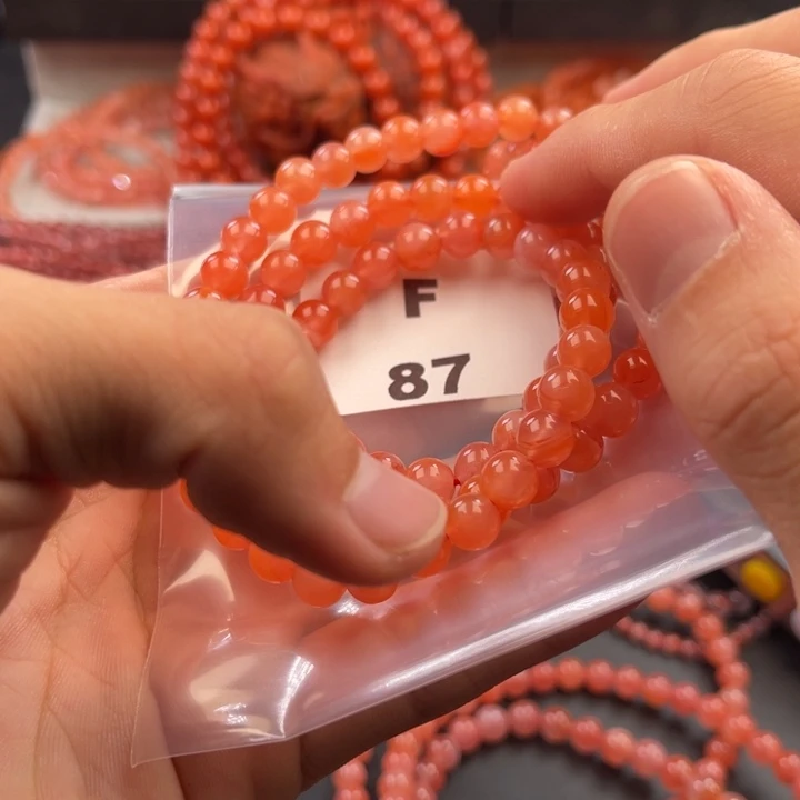 南红玛瑙未镶嵌多样性发货默认微瑕称重7mm