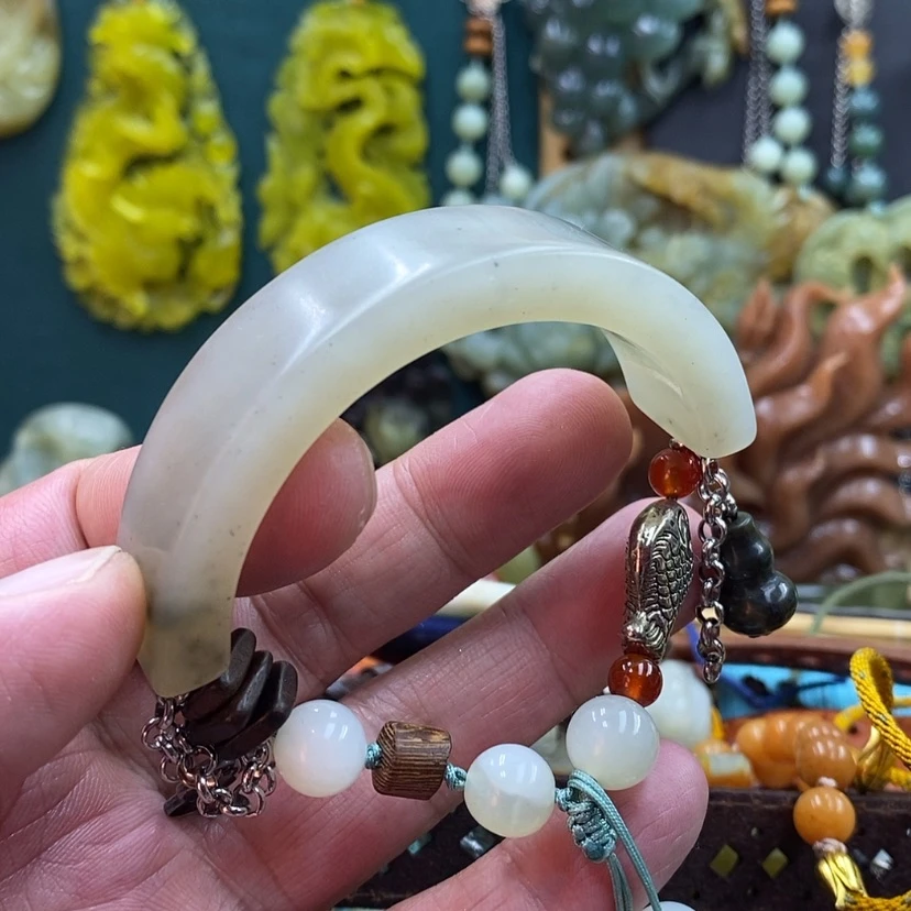 【闪购商品】未镶嵌岫玉手牌