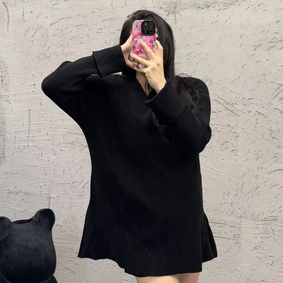 《大韩韩推荐》竖条纹针织打底大码女装显瘦百搭舒适宽松毛针织衫