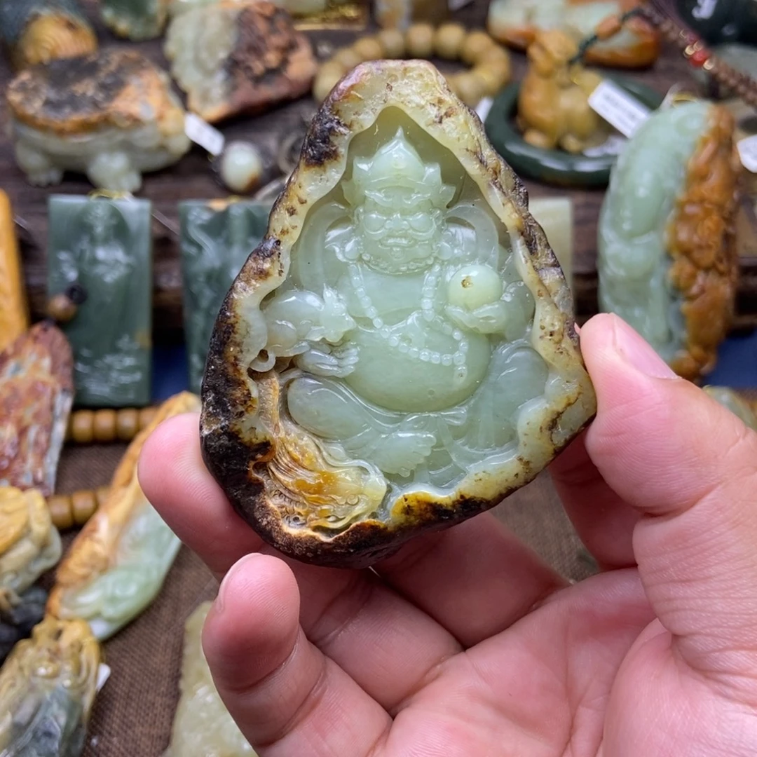 w***远未镶嵌岫岩河磨玉（透闪石质玉）珠宝奇石