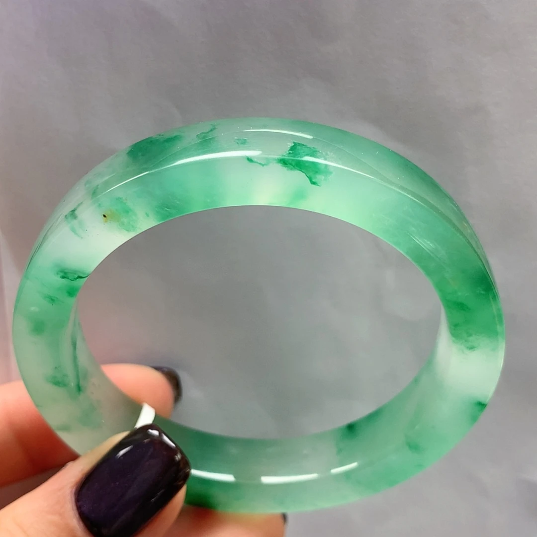 【闪购商品】石英质玉手镯未镶嵌魚****