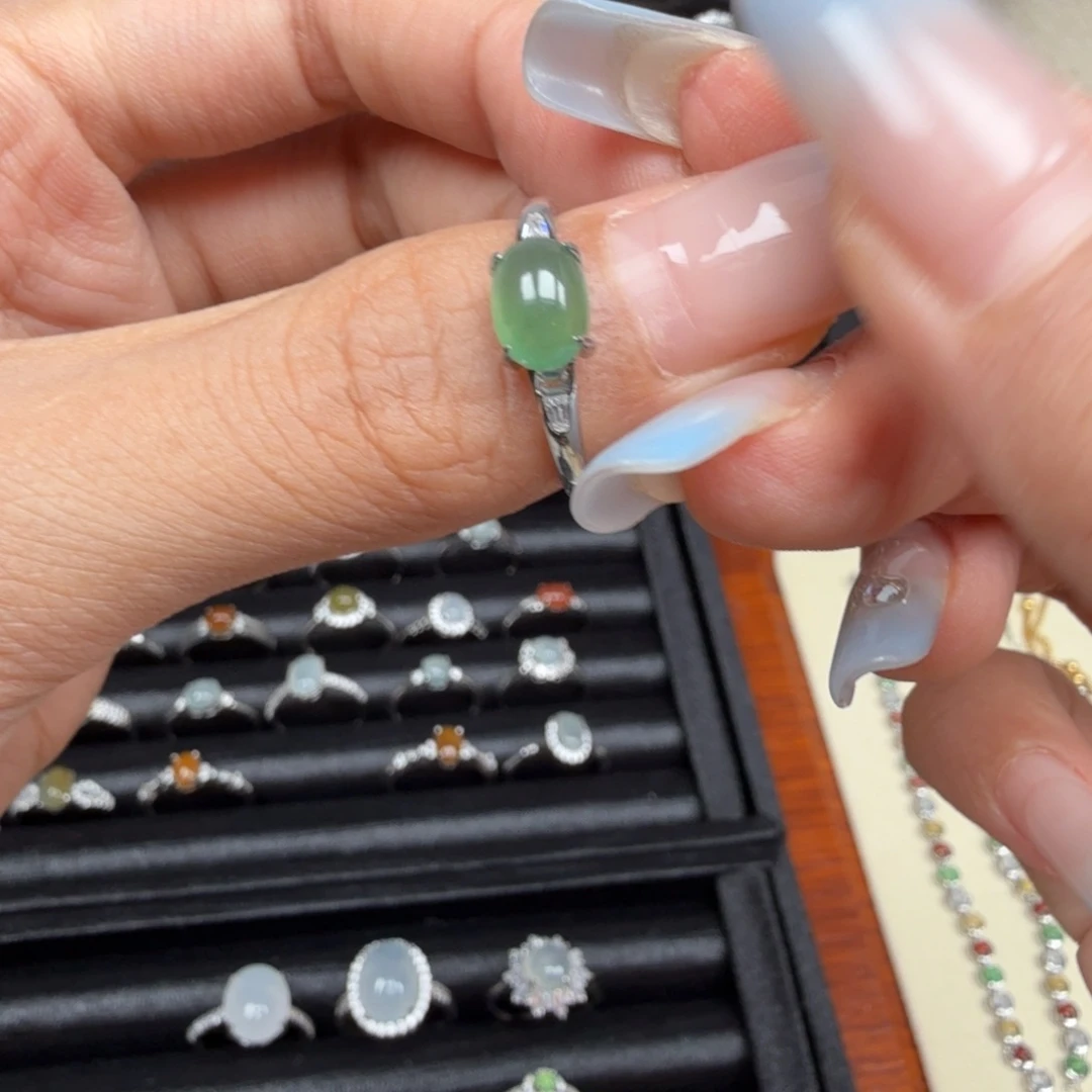 姣***翡翠戒指银S925镶嵌