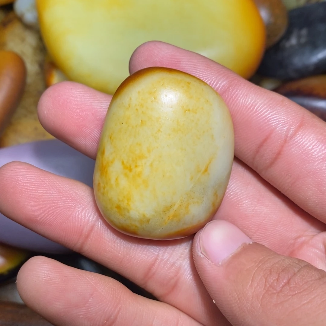 和田玉未镶嵌珠宝奇石