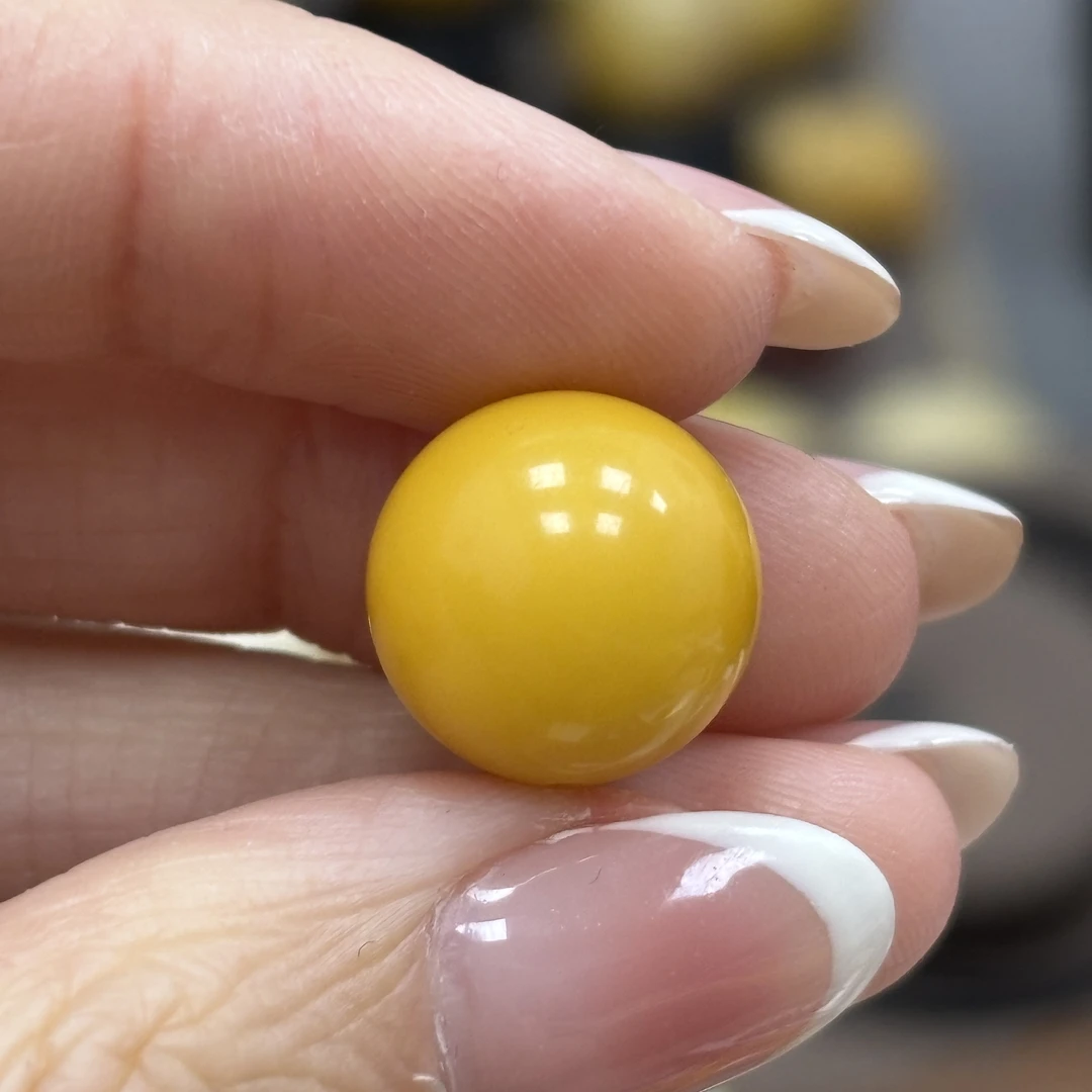 13.5mm带皮色· 小妖珠宝天然原矿琥珀蜜蜡