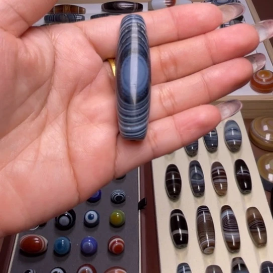 慢***阴玛瑙/玉髓未镶嵌颈饰