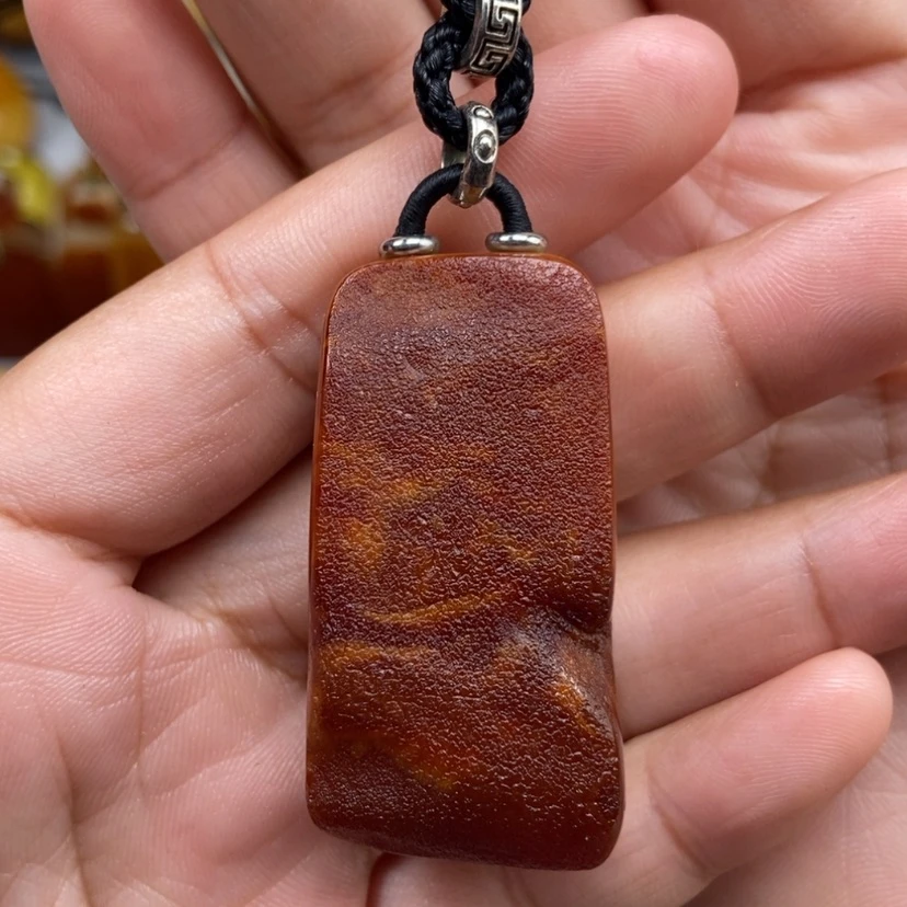 【闪购商品】琥珀颈饰未镶嵌