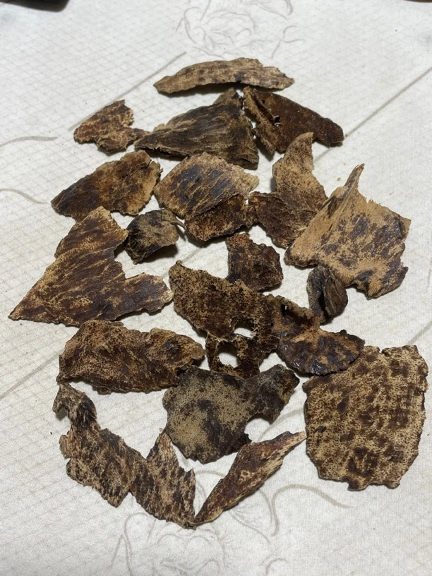 沉香古树板头19.1克，1986年下树，尖峰山岗料，两面显油，清香清甜。