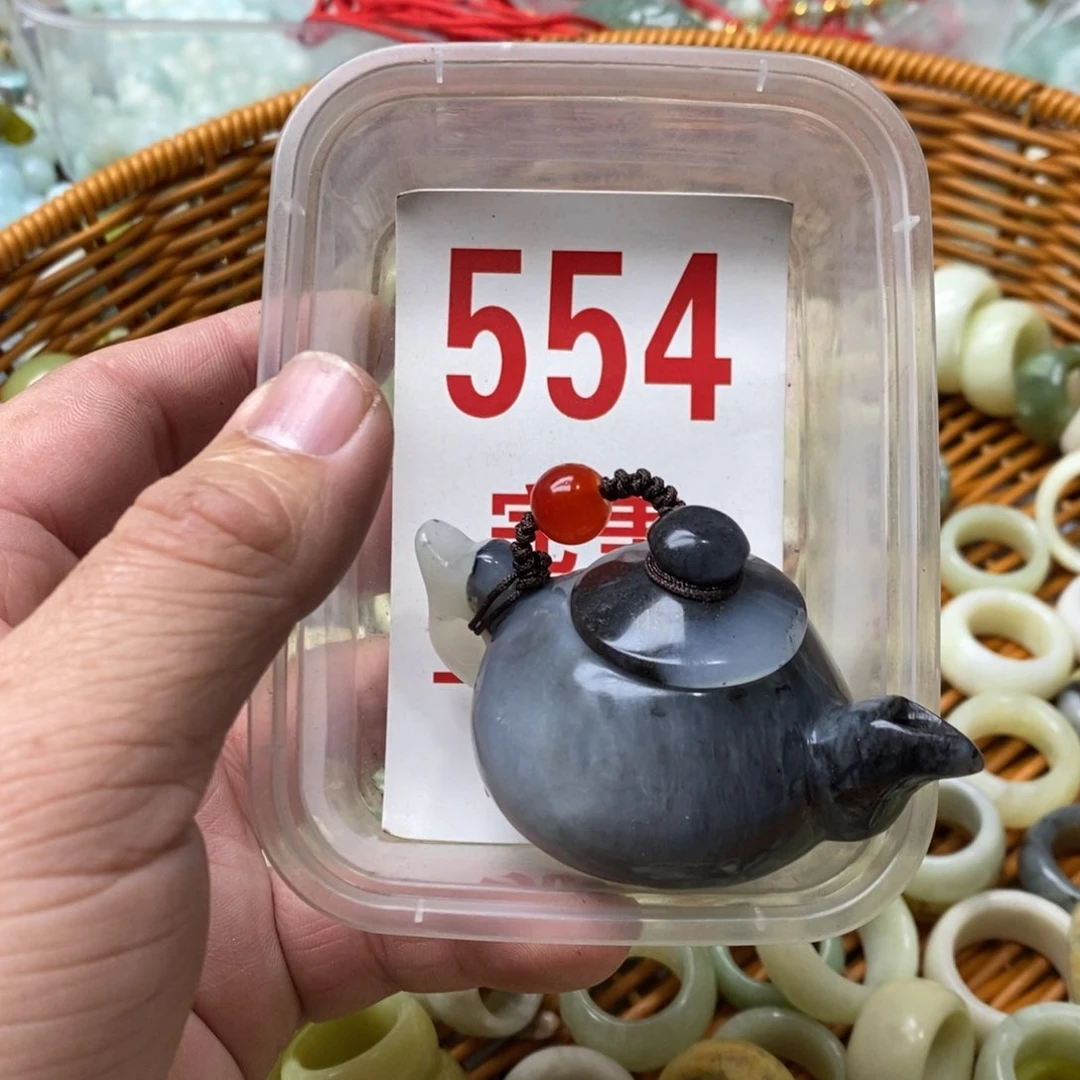 蛇纹石玉挂坠未镶嵌