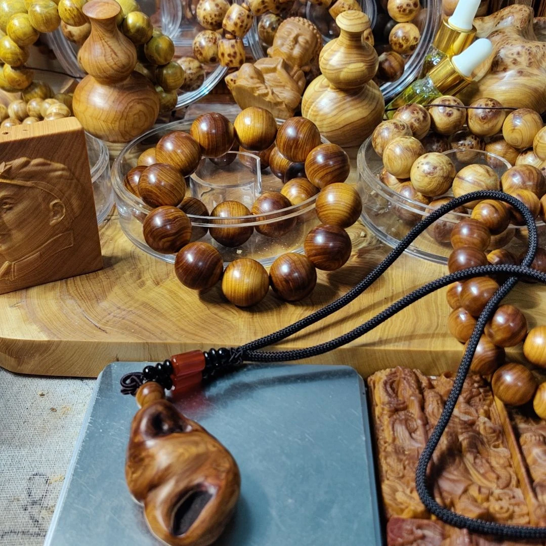 哈**扬太行崖柏手工艺品