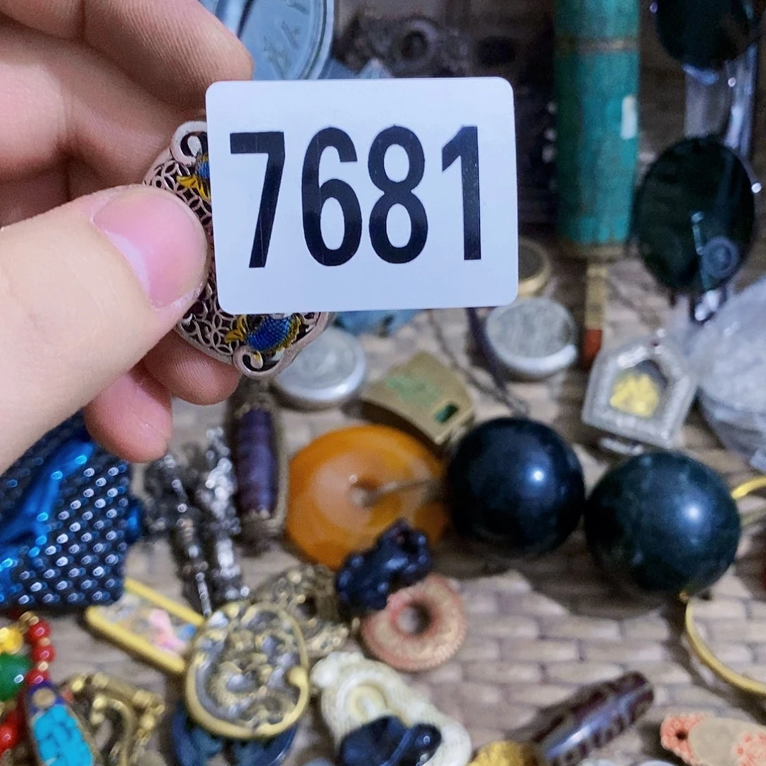 小***熙光明的未来是一个人的7681