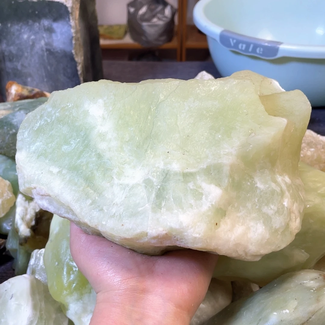 蛇纹石玉未镶嵌中国四大名玉简易