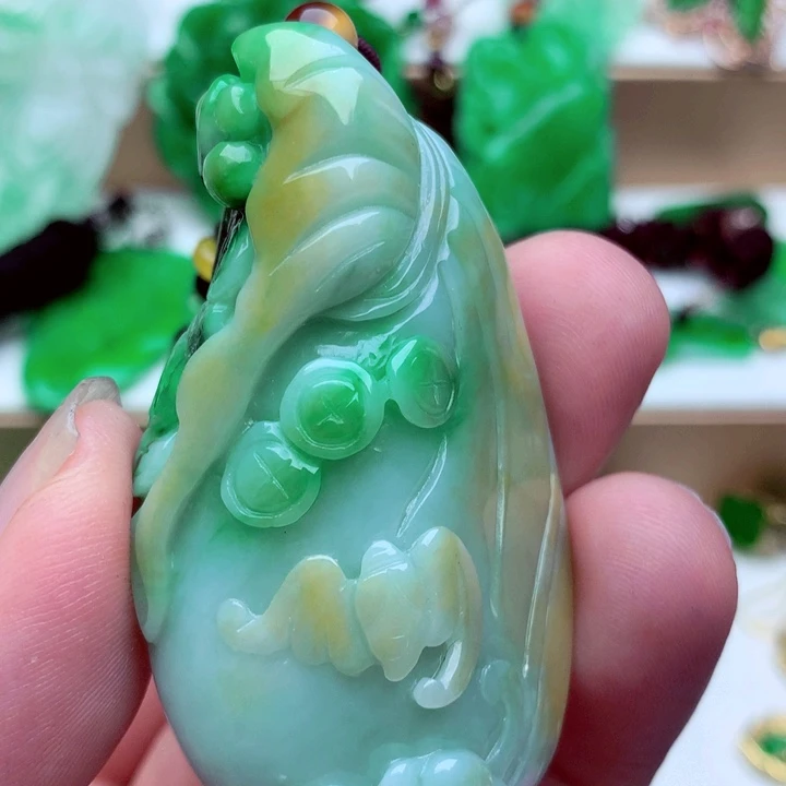 吊坠(不含链)未镶嵌翡翠
