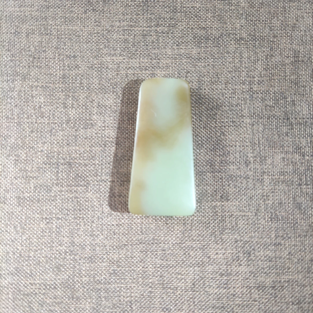 天然和田玉且末糖黄口料吊坠油性细度好男士时尚经典精美女款