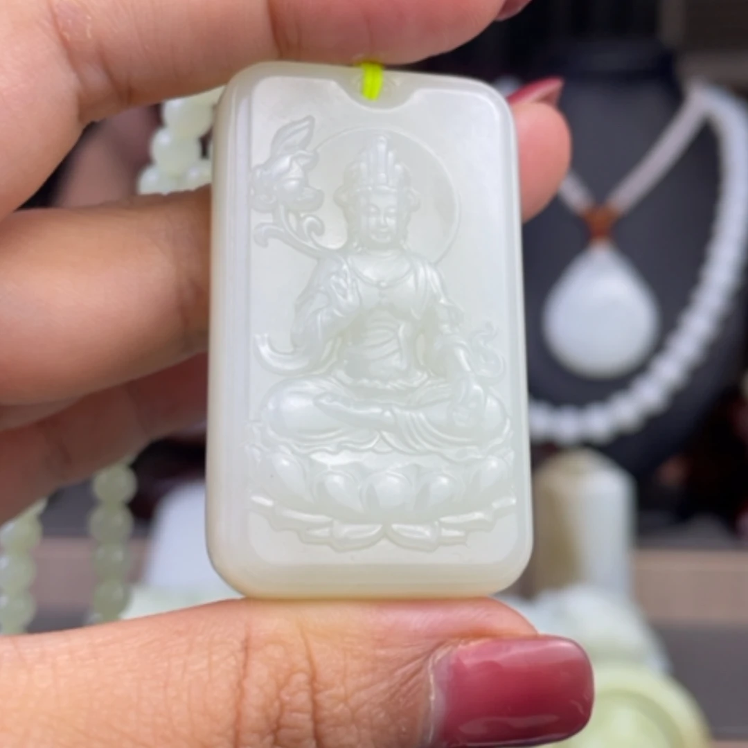 【闪购商品】颈饰未镶嵌和田玉