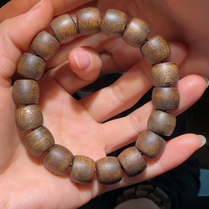 沉香手串乌身圆叶鼓珠1.3手串13克+